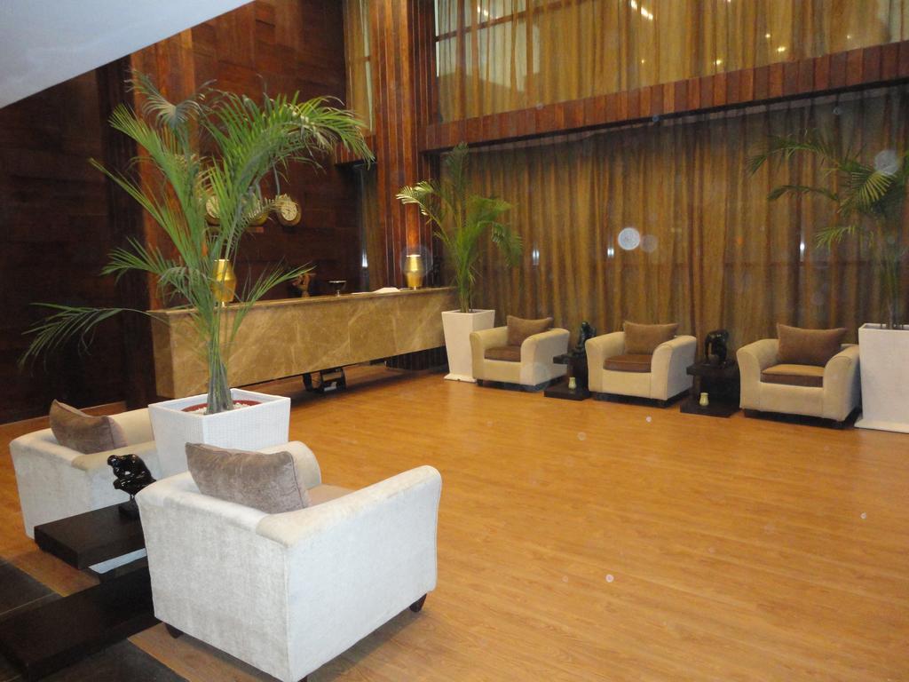 Hotel Corporate Regency Nueva Delhi Exterior foto