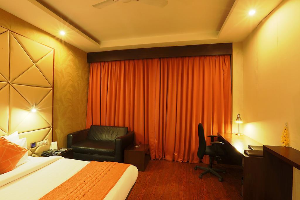 Hotel Corporate Regency Nueva Delhi Exterior foto