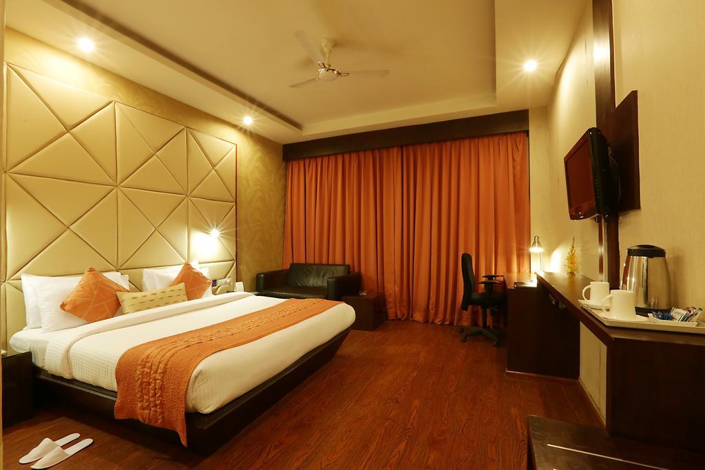 Hotel Corporate Regency Nueva Delhi Exterior foto