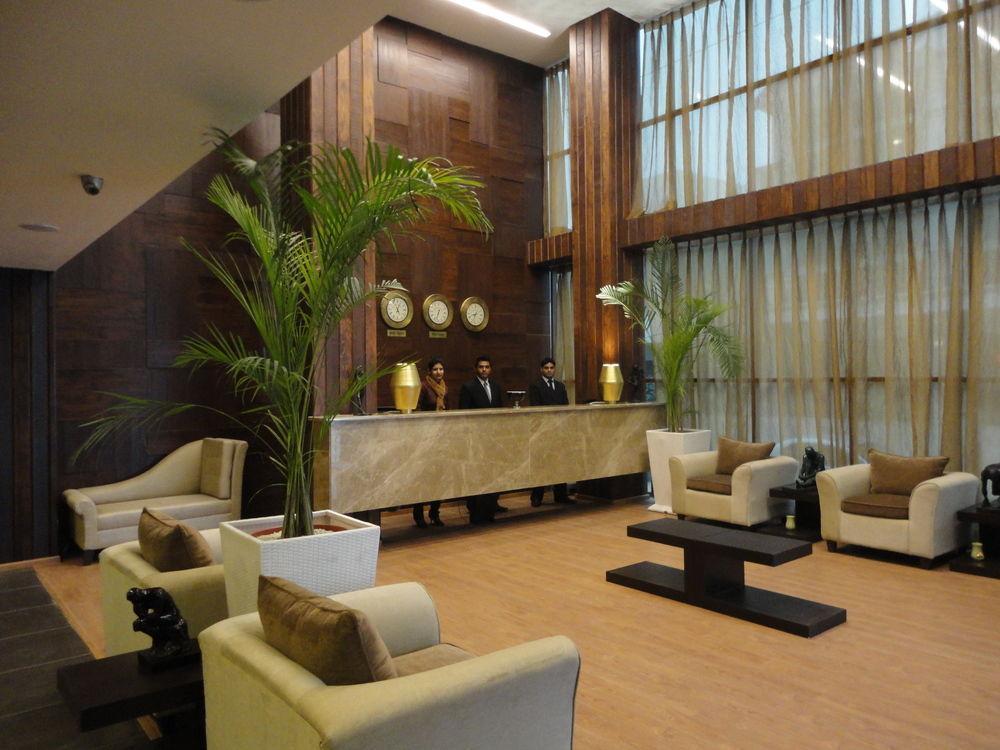 Hotel Corporate Regency Nueva Delhi Exterior foto