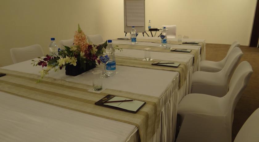 Hotel Corporate Regency Nueva Delhi Exterior foto